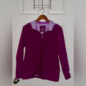 Free Country Women’s Magenta Raincoat